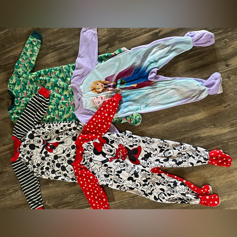 Bundle of fleece onesie with footies PJs 2T